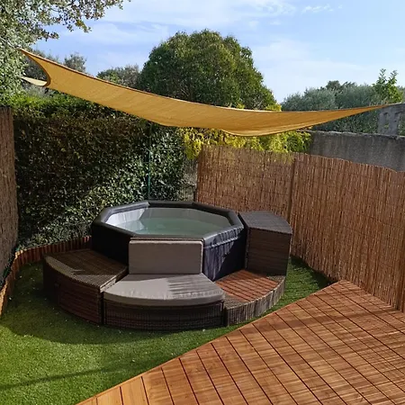 Le Buis Des Collines, Classee 3 Etoiles Atoutfrance, Magnifique Superbement Decoree Et Tres Bien Equipee, Ideale Pour 6 Pers, Terrasse Exterieure Avec Son Coin Spa, Clim, Parking Privatif *