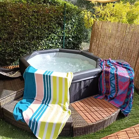 Le Buis Des Collines, Classee 3 Etoiles Atoutfrance, Magnifique Superbement Decoree Et Tres Bien Equipee, Ideale Pour 6 Pers, Terrasse Exterieure Avec Son Coin Spa, Clim, Parking Privatif *