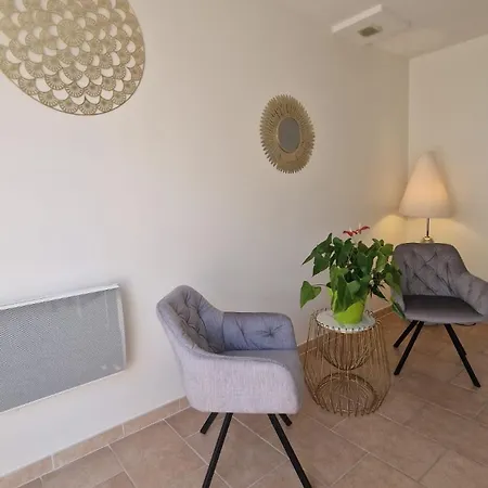 Le Buis Des Collines, Classee 3 Etoiles Atoutfrance, Magnifique Superbement Decoree Et Tres Bien Equipee, Ideale Pour 6 Pers, Terrasse Exterieure Avec Son Coin Spa, Clim, Parking Privatif Villa *