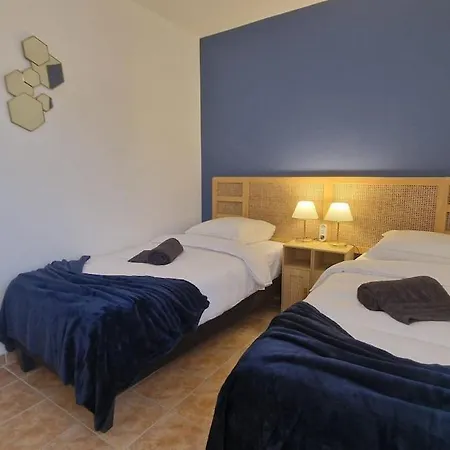 Le Buis Des Collines, Classee 3 Etoiles Atoutfrance, Magnifique Superbement Decoree Et Tres Bien Equipee, Ideale Pour 6 Pers, Terrasse Exterieure Avec Son Coin Spa, Clim, Parking Privatif * Uchaud