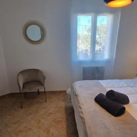 فيلة Le Buis Des Collines, Classee 3 Etoiles Atoutfrance, Magnifique Superbement Decoree Et Tres Bien Equipee, Ideale Pour 6 Pers, Terrasse Exterieure Avec Son Coin Spa, Clim, Parking Privatif Uchaud