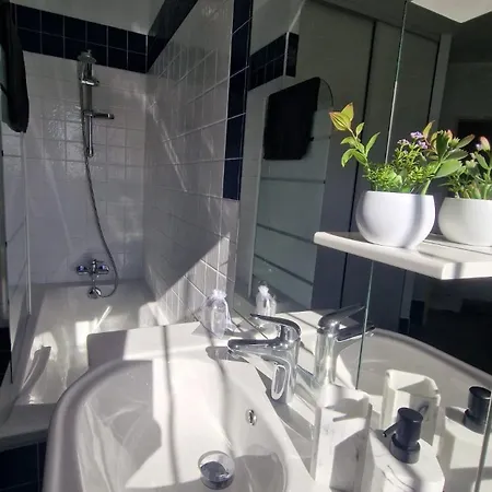 Le Buis Des Collines, Classee 3 Etoiles Atoutfrance, Magnifique Superbement Decoree Et Tres Bien Equipee, Ideale Pour 6 Pers, Terrasse Exterieure Avec Son Coin Spa, Clim, Parking Privatif Villa
