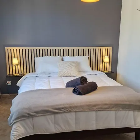 Le Buis Des Collines, Classee 3 Etoiles Atoutfrance, Magnifique Superbement Decoree Et Tres Bien Equipee, Ideale Pour 6 Pers, Terrasse Exterieure Avec Son Coin Spa, Clim, Parking Privatif