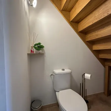 Le Buis Des Collines, Classee 3 Etoiles Atoutfrance, Magnifique Superbement Decoree Et Tres Bien Equipee, Ideale Pour 6 Pers, Terrasse Exterieure Avec Son Coin Spa, Clim, Parking Privatif Uchaud