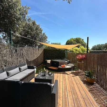 Le Buis Des Collines, Classee 3 Etoiles Atoutfrance, Magnifique Superbement Decoree Et Tres Bien Equipee, Ideale Pour 6 Pers, Terrasse Exterieure Avec Son Coin Spa, Clim, Parking Privatif