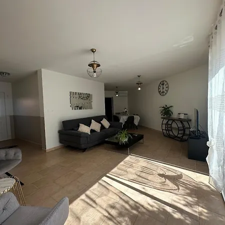 فيلة Le Buis Des Collines, Classee 3 Etoiles Atoutfrance, Magnifique Superbement Decoree Et Tres Bien Equipee, Ideale Pour 6 Pers, Terrasse Exterieure Avec Son Coin Spa, Clim, Parking Privatif Uchaud