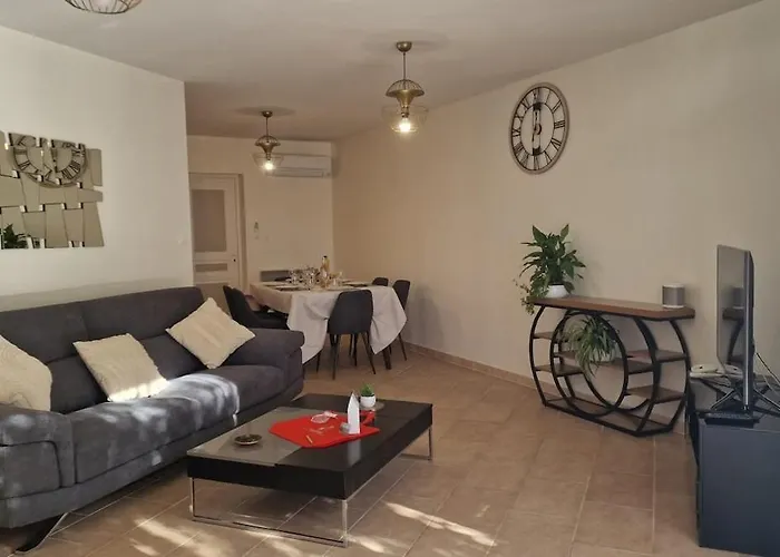 Le Buis Des Collines, Classee 3 Etoiles Atoutfrance, Magnifique Superbement Decoree Et Tres Bien Equipee, Ideale Pour 6 Pers, Terrasse Exterieure Avec Son Coin Spa, Clim, Parking Privatif *