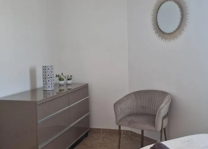 Le Buis Des Collines, Classee 3 Etoiles Atoutfrance, Magnifique Superbement Decoree Et Tres Bien Equipee, Ideale Pour 6 Pers, Terrasse Exterieure Avec Son Coin Spa, Clim, Parking Privatif Villa Uchaud