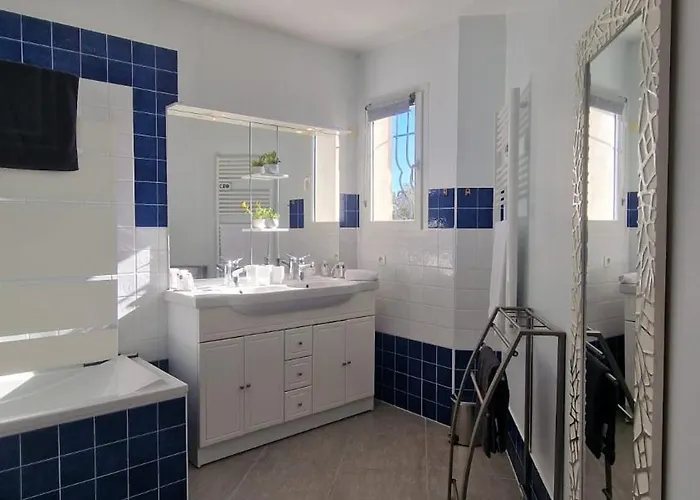 Villa Le Buis Des Collines, Classee 3 Etoiles Atoutfrance, Magnifique Superbement Decoree Et Tres Bien Equipee, Ideale Pour 6 Pers, Terrasse Exterieure Avec Son Coin Spa, Clim, Parking Privatif *