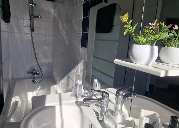 Le Buis Des Collines, Classee 3 Etoiles Atoutfrance, Magnifique Superbement Decoree Et Tres Bien Equipee, Ideale Pour 6 Pers, Terrasse Exterieure Avec Son Coin Spa, Clim, Parking Privatif Villa