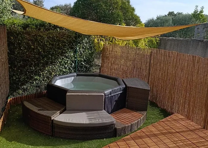 Villa Le Buis Des Collines, Classee 3 Etoiles Atoutfrance, Magnifique Superbement Decoree Et Tres Bien Equipee, Ideale Pour 6 Pers, Terrasse Exterieure Avec Son Coin Spa, Clim, Parking Privatif